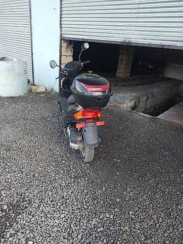 Mopedlər,skuterlər: Qara rəngli şəhər skuter - Rəng: qara - Kuzov tipi: şəhər — 3