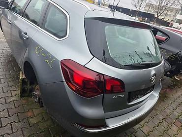 bas ovaj: OPEL ASTRA J 2012. GOD. - KOMPLETAN AUTO U DELOVIMA | Opel Astra J — 2