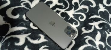 Apple iPhone: IPhone 11 Pro, Б/у, 64 ГБ, Черный, Коробка, 71 %