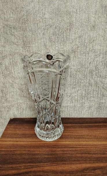 вазы для цветов чехия богемия: Одна ваза, Хрусталь