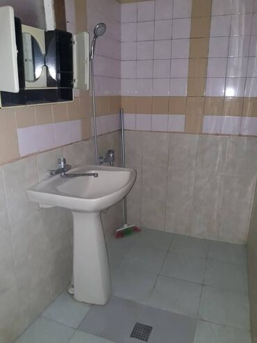 Köhnə tikili: Bakı, Yeni Günəşli Massiv D, 3 otaqlı, Köhnə tikili, 80 kv. m -da lalafo.az — 9 Köhnə tikili: Bakı, Yeni Günəşli Massiv D, 3 otaqlı, Köhnə tikili, 80 kv. m — 9