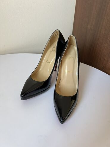 Туфли: Туфли, 37, Christian Louboutin, Колдонулган, түсү - Кара, Өзү алып кетүү