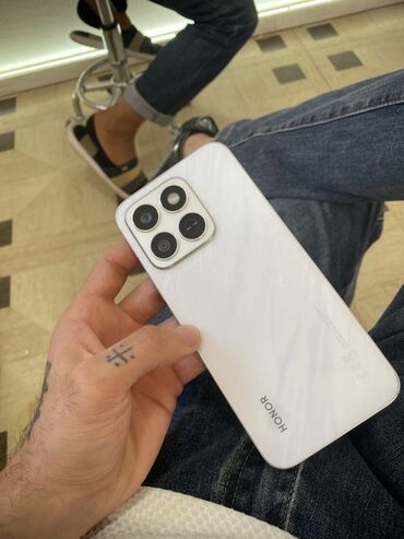 Honor: Honor X8c, цвет - Белый, Сенсорный