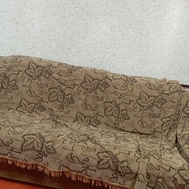 кресло качалка ротанг бишкек: Продам диван четвёрка Б/у! В хорошем состоянии! Недорого 10000с lalafo.kg да кресло качалка ротанг бишкек: Продам диван четвёрка Б/у! В хорошем состоянии! Недорого 10000с