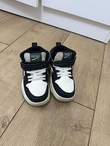кеды nike: Детские кроссовки/кеды высокие Удобная модель с надёжной фиксацией — 1