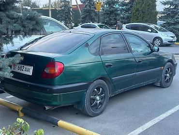 8: Toyota Avensis: 1998 г., 1.8 л, Механика, Бензин, Хэтчбэк — 4