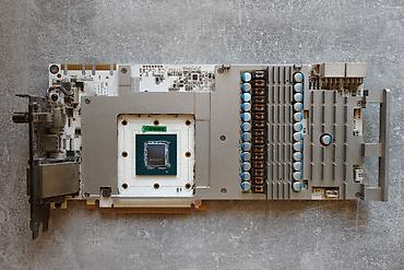 Видеокарты для ПК: GTX 1080. Рабочее состояние. Не много жужит при нагрузке. 1 из — 7