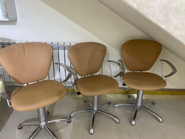 куда продать старую мебель: Salon kreslosu satilir Qiymet 130 man Unvan xan xusuniski 21 0777 GX at lalafo.az куда продать старую мебель: Salon kreslosu satilir Qiymet 130 man Unvan xan xusuniski 21 0777 GX