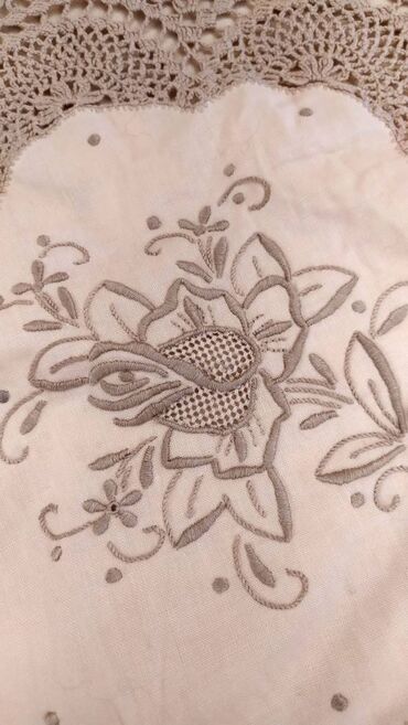 'Υφασμα: Χειροποίητο τραπεζομάντιλο. Χειροποίητο μεγάλο τραπεζομάντιλο. Και δύο — 2