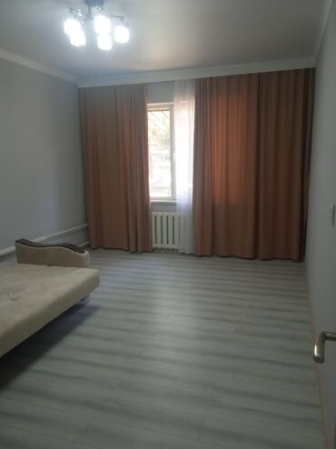 дом карпинка: 2 комнаты, 58 м², 106 серия, 1 этаж, Косметический ремонт