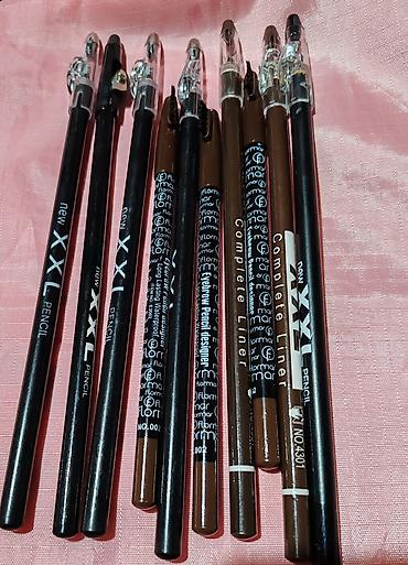 Šminka: Set kozmetike za usne i obrve – više komada Sadržaj: - Tečni ruževi i — 12