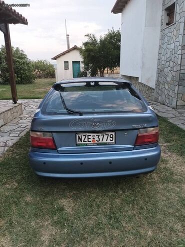 Toyota: Toyota Corolla: 1.3 l. | 2001 έ. Χάτσμπακ — 4