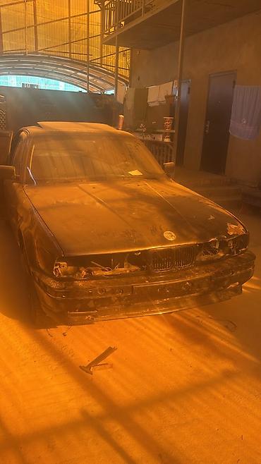grate battery: BMW 525: 1991 г., 2.5 л, Механика, Бензин, Седан — 1