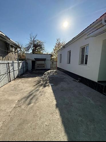 Продажа коттеджей и домов: ПРОДАЕТСЯ НЕМЕЦКИЙ ДОМ 📌 Общая площадь: 80 м² 🔹 Материал стен: кирпич — 3