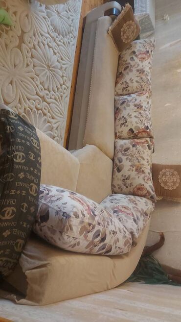 Divanlar: Künc divan, İşlənmiş, Açılan, Çatdırılma yoxdur -da lalafo.az — 15 Divanlar: Künc divan, İşlənmiş, Açılan, Çatdırılma yoxdur — 15