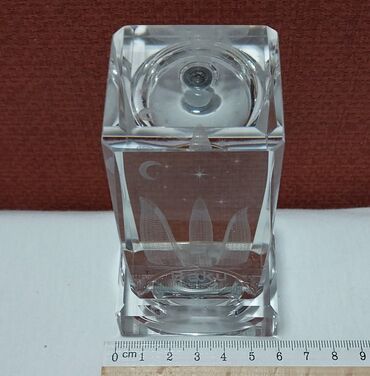 Hədiyyələr: Alov binaları olan suvenir satılır. Bərk şüşədən hazırlanıb, möhkəm — 16