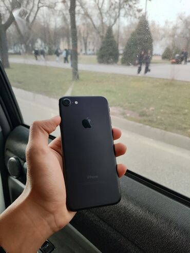 Apple iPhone: IPhone 7, Б/у, 32 ГБ, Черный, 78 % — 5