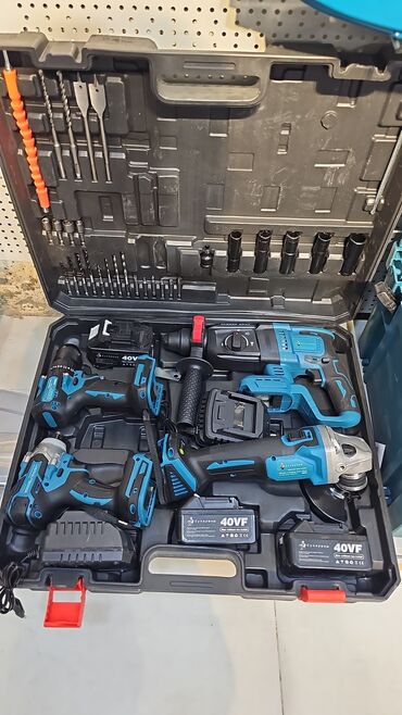 Oyuncaqlar: 2 adaptor 4 batareya 10 balonlu Diqqət Çatdırılma bir gün ərzində