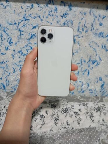 купить бу ноутбук в бишкеке: IPhone 11 Pro, Б/у, 256 ГБ, Серебристый, Зарядное устройство, Защитное стекло, Чехол, 74 %
