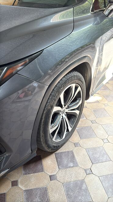 колесо для шиншиллы: Литые Диски R 20 Lexus, Комплект, отверстий - 5, Б/у