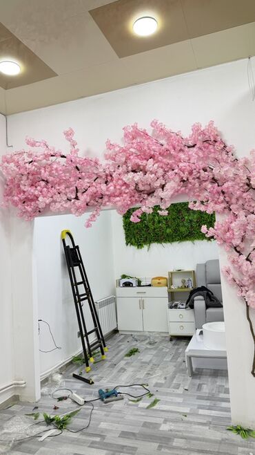 Süni güllər: Sakura dekorativ tağ – interyer üçün floristika xidməti - Obyektin — 1