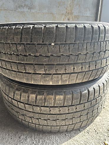 18 r: Шины 235 / 50 / R 18, Зима, Б/у, Пара, Легковые, Dunlop — 1