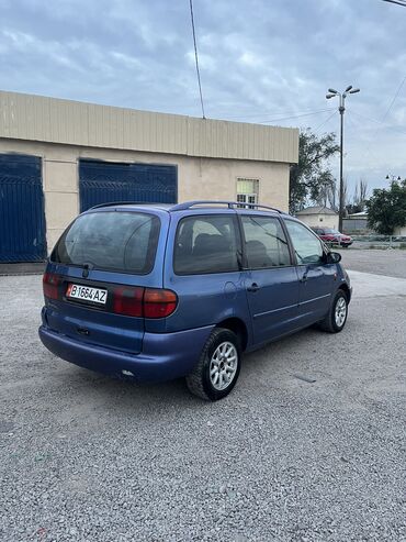 купить машину в рассрочку от собственника: Volkswagen Sharan: 1997 г., 2 л, Механика, Бензин, Минивэн