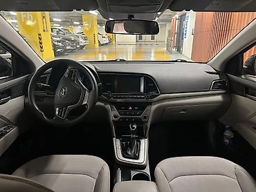vossen disk: Hyundai Elantra: 2 l | 2018 il Sedan — 2