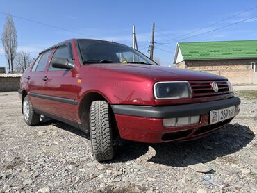 фольксваген 2005: Volkswagen Vento: 1992 г., 1.8 л, Механика, Бензин, Седан