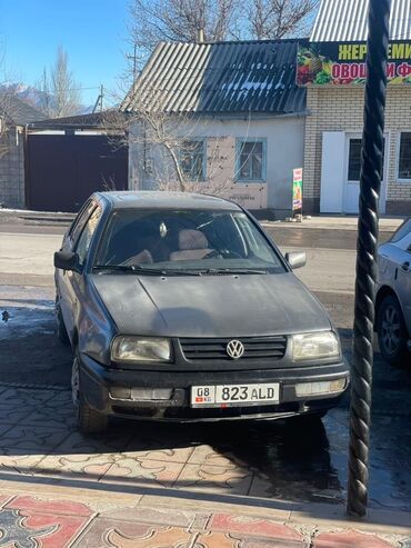 машина алмашуу: Volkswagen Vento: 1994 г., 1.8 л, Механика, Газ, Седан