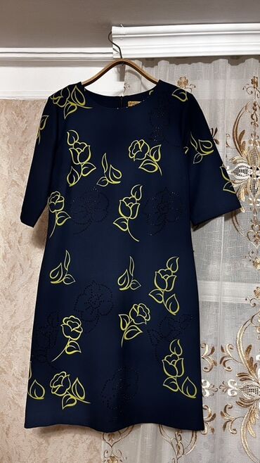 Gündəlik donlar: Qadın geyimləri dəsti – 4 paltar 1) Qızılı-qara uzun ziyafət paltarı — 14