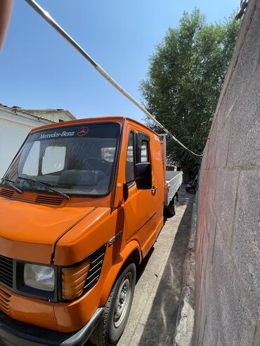 авто рассрочка: Mercedes-Benz : 1980 г., 2.9 л, Механика, Дизель, Бус