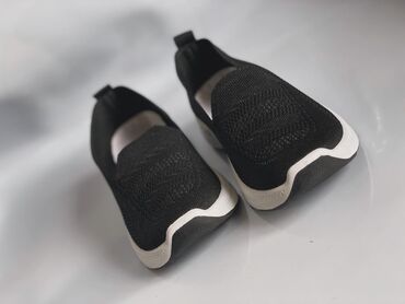 черные спортивные штаны женские: Женская обувь новая 37 р 
Качество отличное