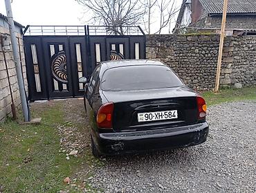 bmw m3 e92: Avtomobil: Sedan, qara rəng Dövlət qeydiyyat nişanı: 90-XH-584 (AZ) — 1