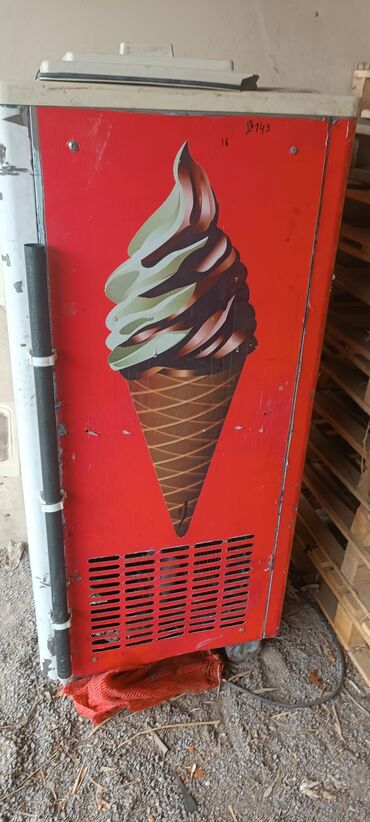 Оборудование для бизнеса: Фризер, мороженный аппарат сатылат.Бишкекте