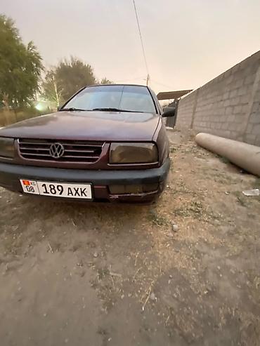 я ищу венто: Volkswagen Vento: 1994 г., 1.8 л, Механика, Бензин, Седан — 6