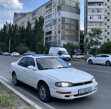 тойота ланд крусер: Toyota Camry: 1993 г., 3 л, Автомат, Бензин, Седан