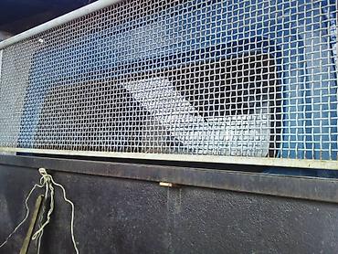 дубль: Заднее стекло на спринтер бортовой без резины. Также есть боковые — 2