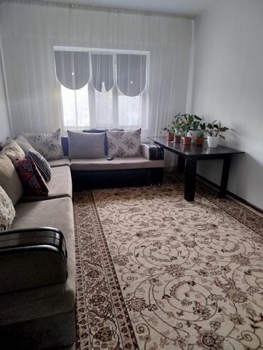 дом мкр достук: 3 комнаты, 70 м², 105 серия, 2 этаж, Старый ремонт