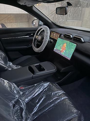 Электр транспорту: 530 запас ход 
135 кw
Русский язык 
Зарядка 
Полик
Торг есть — 2