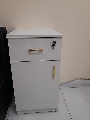 stular: Gözəllik salonu üçün mebel dəsti - Vizaj/kosmetologiya üçün hündür — 8