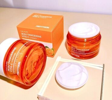 косметика по уходу за кожей: Крем Pure Jeju Tangerine Vita C Pretty Skin — это продукт по уходу за
