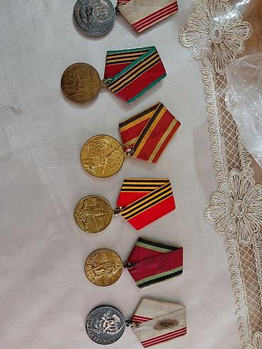 скейт баку: SSR dövrünə aid orijinal medallar toplusu Tərkib: - “Veteran Truda” — 1