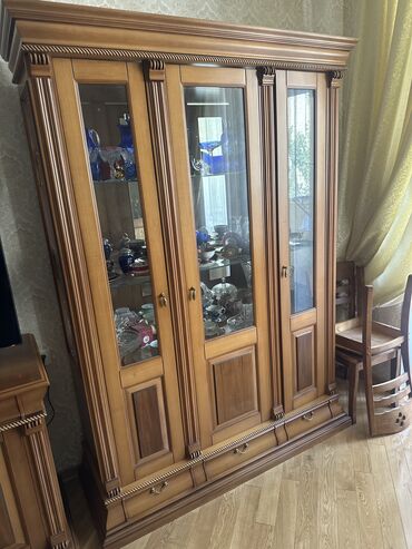 Qonaq otağı dəstləri: İşlənmiş, Dolab, Masa və oturacaqlar, TV altlığı, Kredit yoxdur, Türkiyə