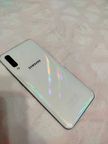 nokia e52: Samsung Galaxy A50, Б/у, 64 ГБ, цвет - Белый, 2 SIM — 1