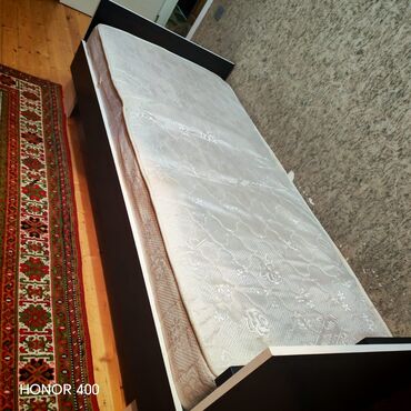 Çarpayılar: İşlənmiş, Təknəfərlik çarpayı, Bazasız, Matras ilə — 8