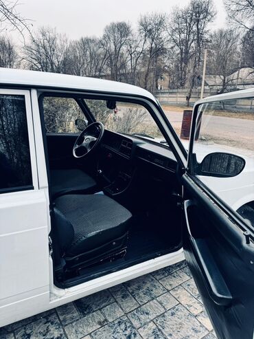 ВАЗ (ЛАДА): ВАЗ (ЛАДА) 2107: 2010 г., Седан — 2