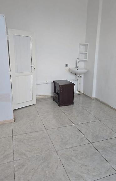 ofis alemi: Nizami ray 8 km bazar nefciler metrosu yaxinligi icraya yaxin yeni — 3