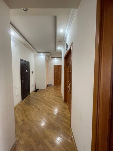 Uzunmüddətli kirayə mənzillər: Nərimanov metrosunun üstü 16 mərtəbəli binanın 9-cu mərtəbəsində 3 -da lalafo.az — 4 Uzunmüddətli kirayə mənzillər: Nərimanov metrosunun üstü 16 mərtəbəli binanın 9-cu mərtəbəsində 3 — 4