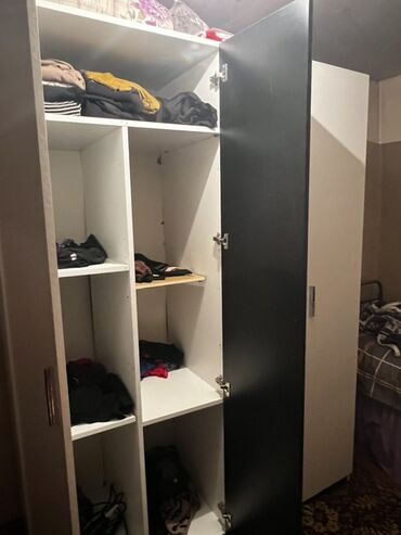 Açılan, 3 qapılı Düz dolab, Şifonyer